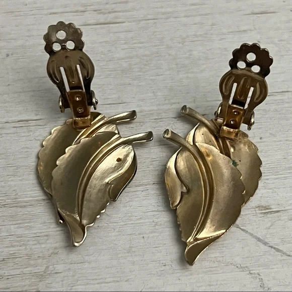 Judy Lee Vintage 1980s Gold Tone Double Leaves Clip On Earrings - Picture 9 of 10